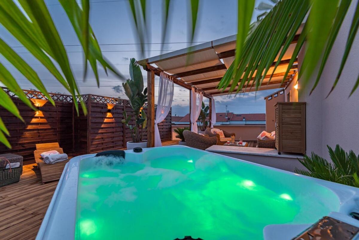 Appartement Rooftop Sealavie, Jacuzzi E Terrazza Privata Viareggio